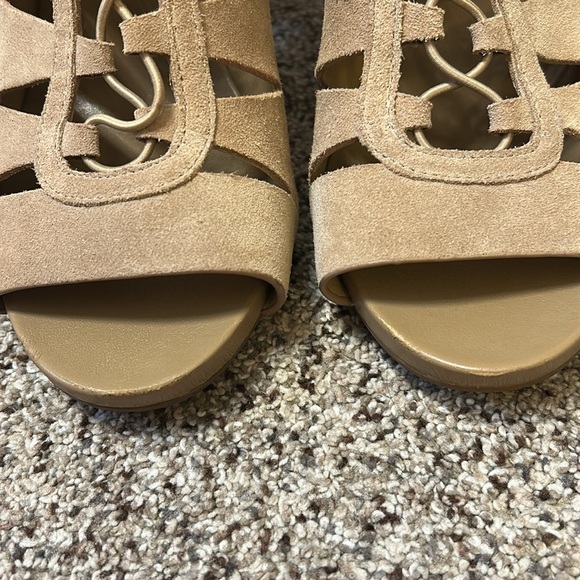 MICHAEL Michael Kors Elsie Cutout Lace-Up Suede Bootie Size 9.5 - Picture 12 of 16